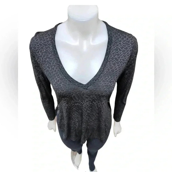 Aritzia Wilfred  Free Kati Long Sleeves Top Back Split Size Small - Picture 3 of 10